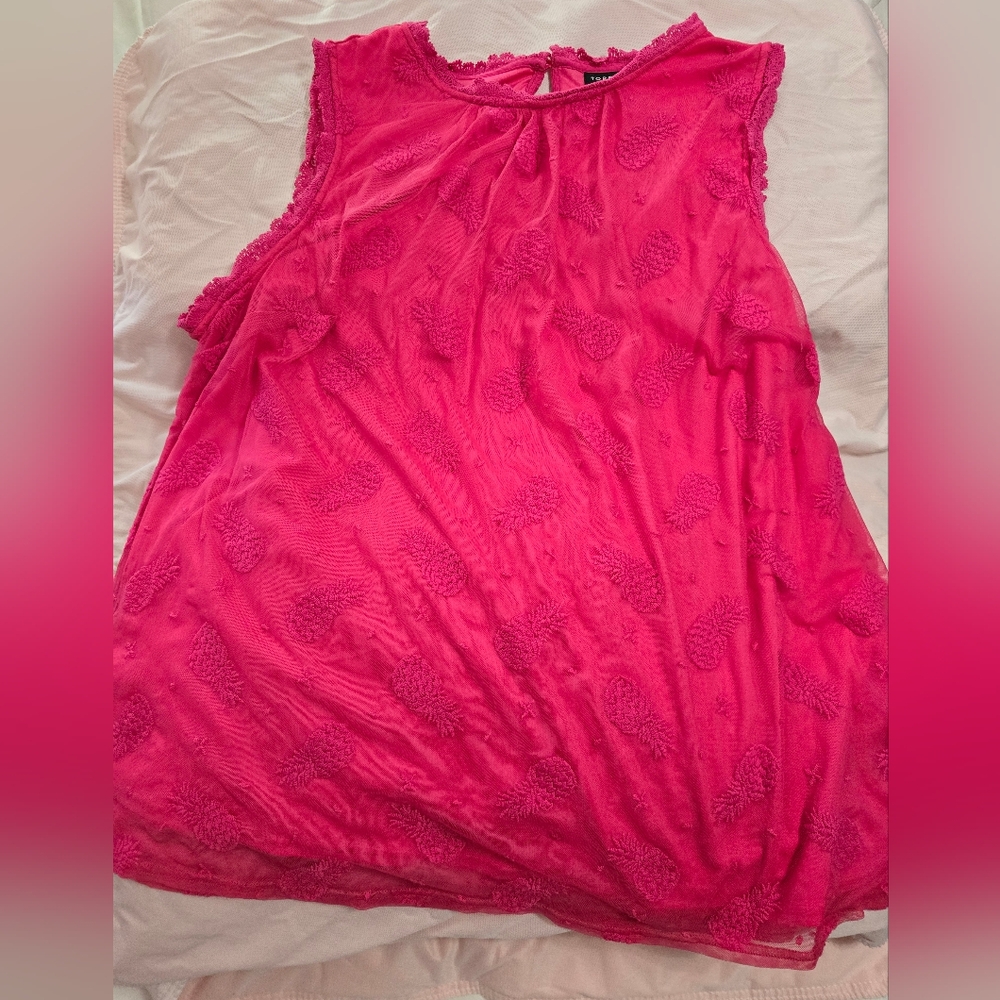 Torrid Pink pineapple embroidered tank